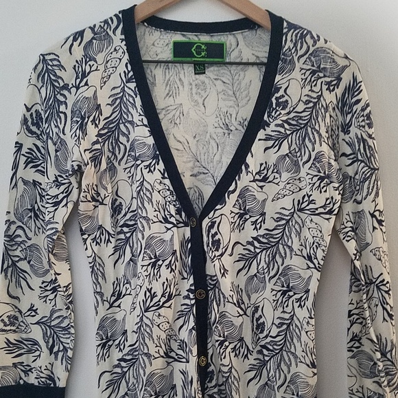 Sweater - Picture 1 of 3